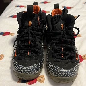 Nike foamposites safari size 9